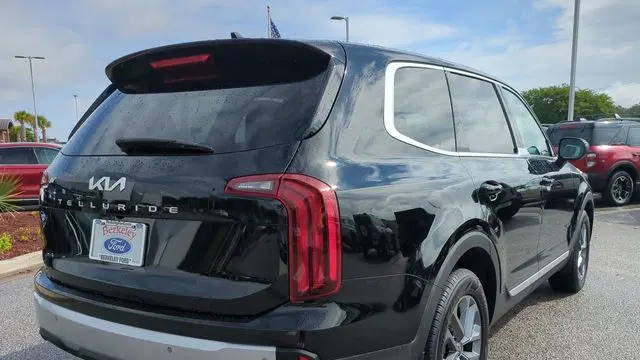 2024 Kia Telluride LX
