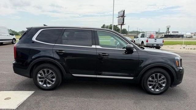2023 Kia Telluride LX