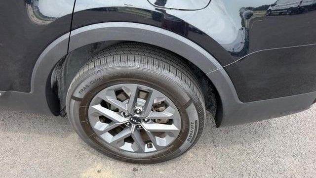 2023 Kia Telluride LX