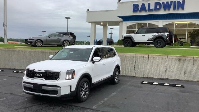 2023 Kia Telluride LX
