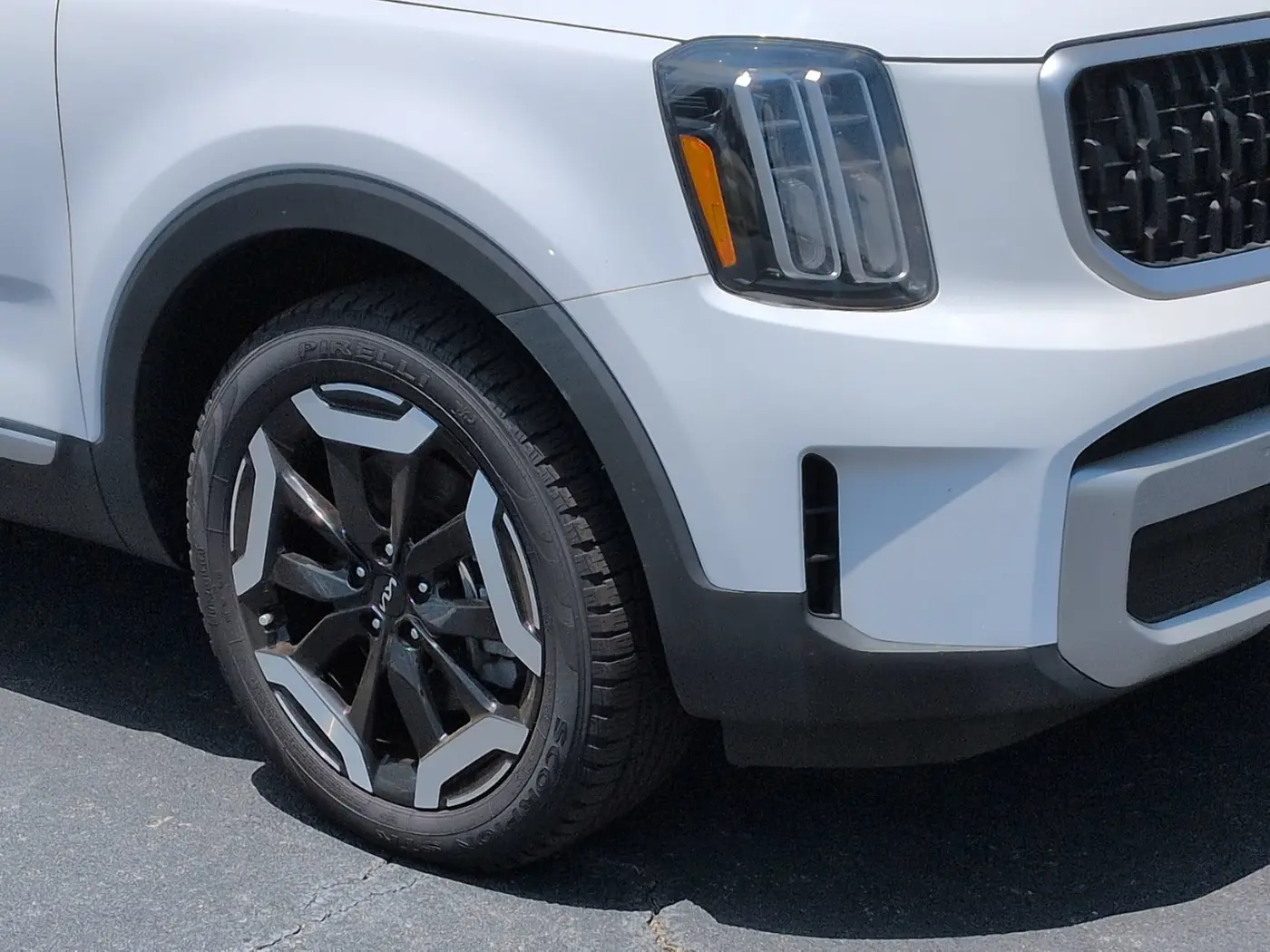 2024 Kia Telluride - $31,995