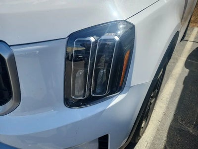 Photo of a 2024 Kia Telluride EX 4DR SUV for sale