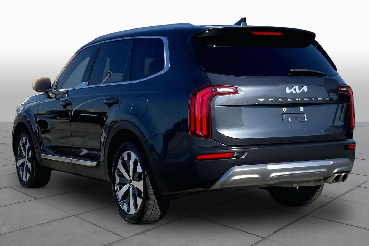 2022 Kia Telluride - $25,895