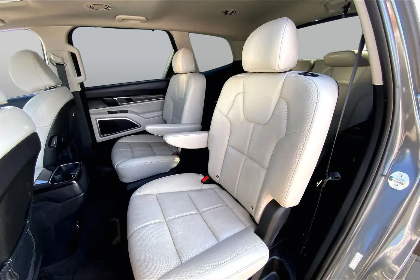 2022 Kia Telluride - $25,895