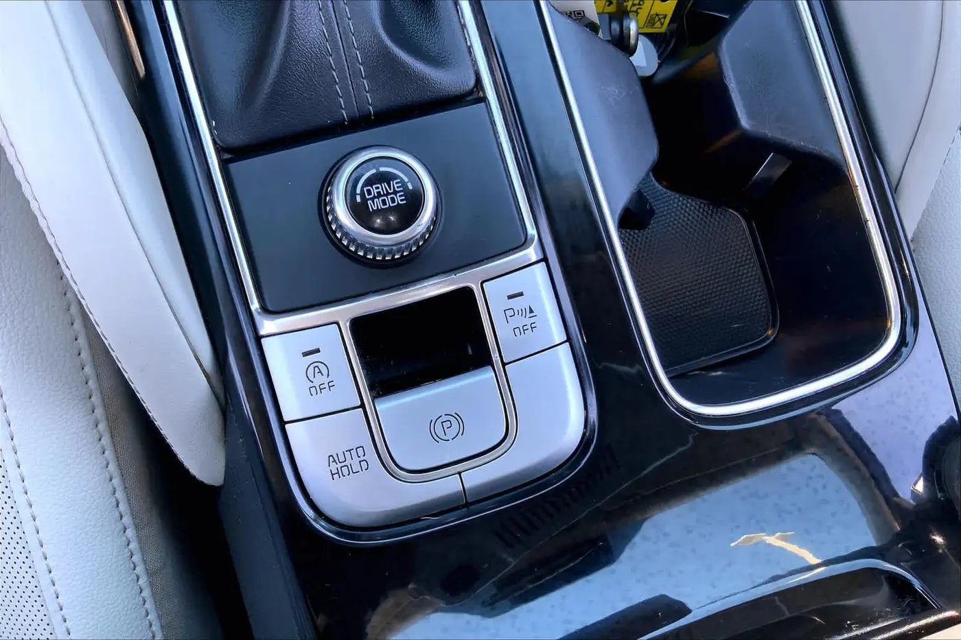 2022 Kia Telluride - $25,895