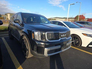 2023 Kia Telluride with Ebony Black Exterior