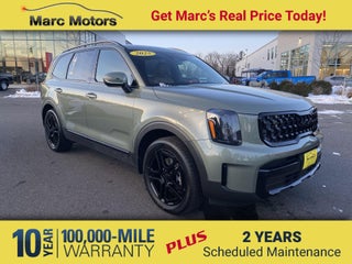 2025 Kia Telluride with Dark Moss Exterior