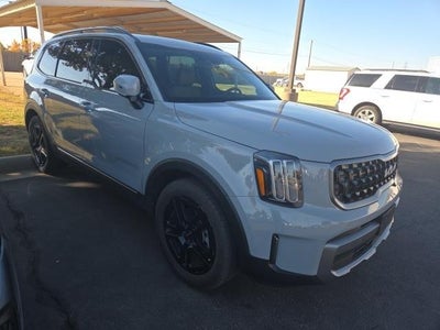 Photo of a 2023 Kia Telluride AWD EX X-LINE 4DR SUV for sale