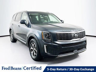 2020 Kia Telluride with Gravity Gray Exterior