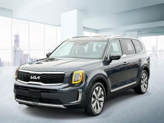 2022 Kia Telluride with Gravity Grey Exterior