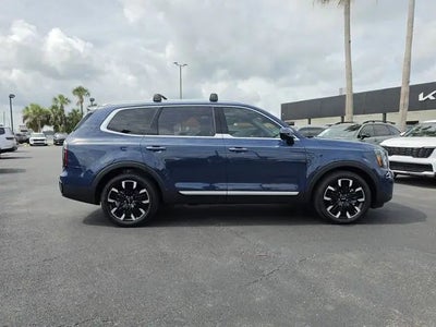 Photo of a 2025 Kia Telluride SX 4DR SUV for sale