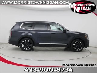 2024 Kia Telluride with Gravity Gray Exterior