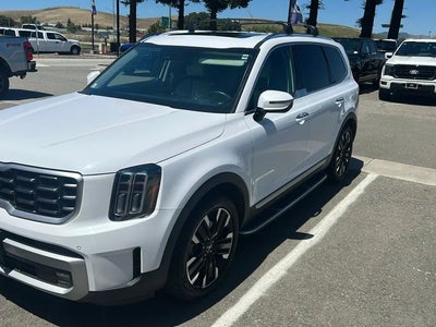 Photo of a 2023 Kia Telluride SX 4DR SUV for sale