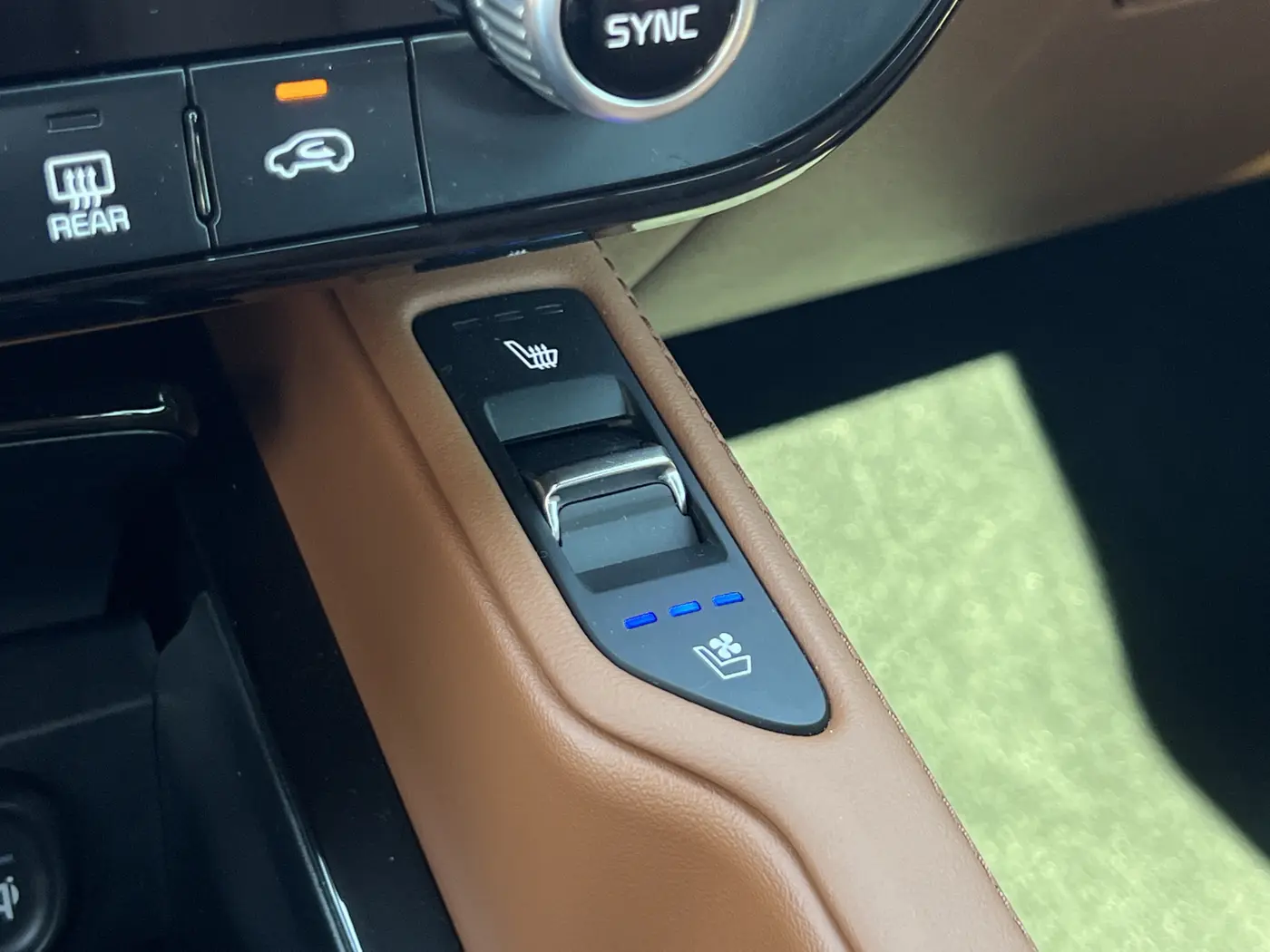 2025 Kia Telluride - $42,999