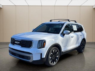 2023 Kia Telluride with Glacial White Pearl Exterior