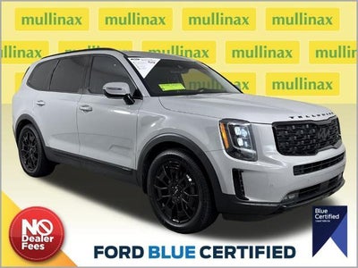 Photo of a 2022 Kia Telluride AWD SX 4DR SUV for sale