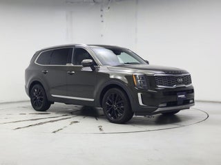 2020 Kia Telluride with Dark Moss Exterior