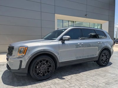 Photo of a 2021 Kia Telluride AWD SX 4DR SUV for sale