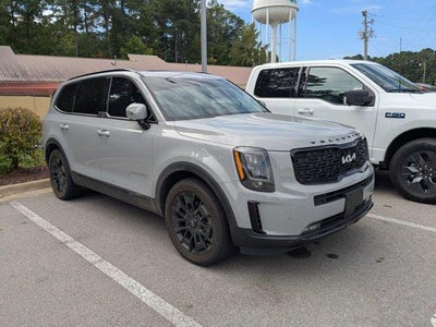 Photo of a 2022 Kia Telluride AWD SX 4DR SUV for sale