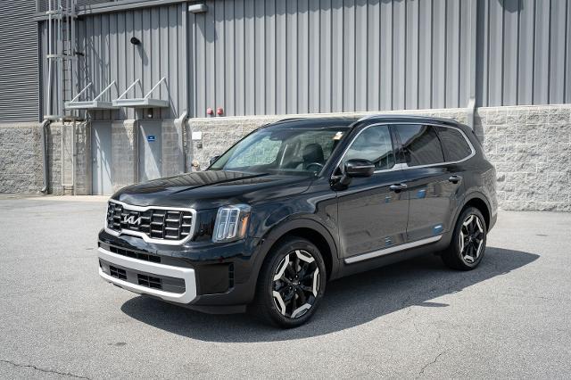 2025 Kia Telluride - $33,000