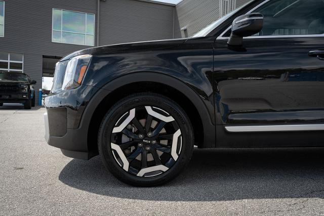 2025 Kia Telluride - $33,000
