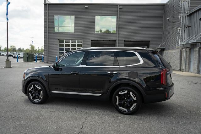 2025 Kia Telluride - $33,000