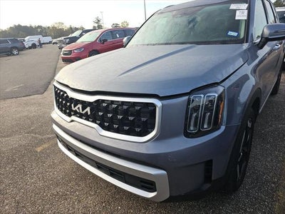 Photo of a 2025 Kia Telluride S 4DR SUV for sale