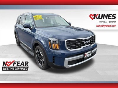 Photo of a 2025 Kia Telluride S 4DR SUV for sale