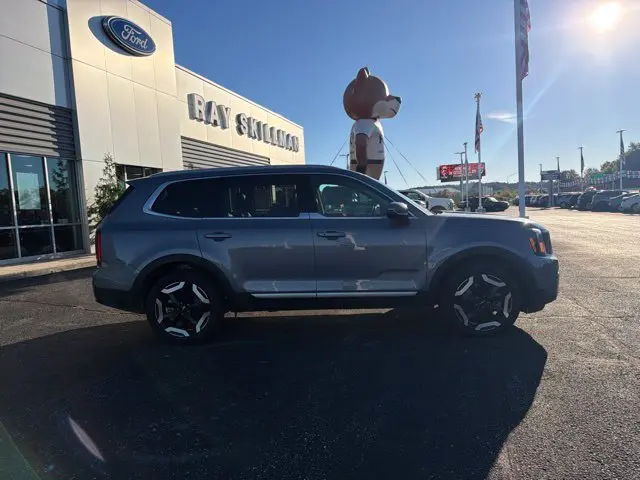 2025 Kia Telluride - $31,990