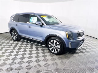 2020 Kia Telluride with Everlasting Silver Exterior