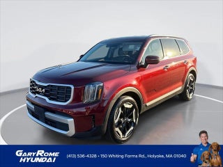 2023 Kia Telluride with Dawning Red Exterior