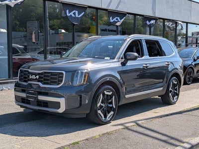 Photo of a 2023 Kia Telluride AWD S 4DR SUV for sale