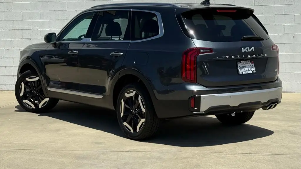 2023 Kia Telluride S