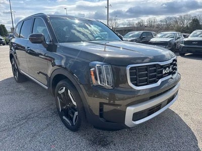 Photo of a 2024 Kia Telluride AWD S 4DR SUV for sale