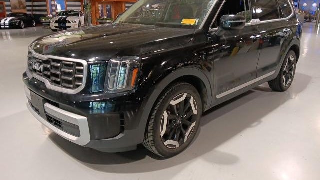 Preowned 2023 Kia Telluride S for Sale