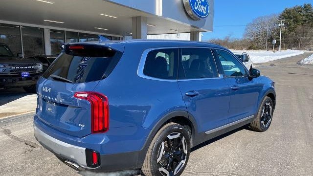 2023 Kia Telluride S