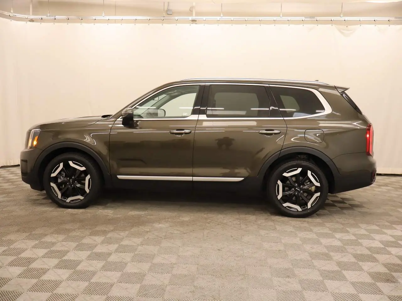 2025 Kia Telluride - $27,169