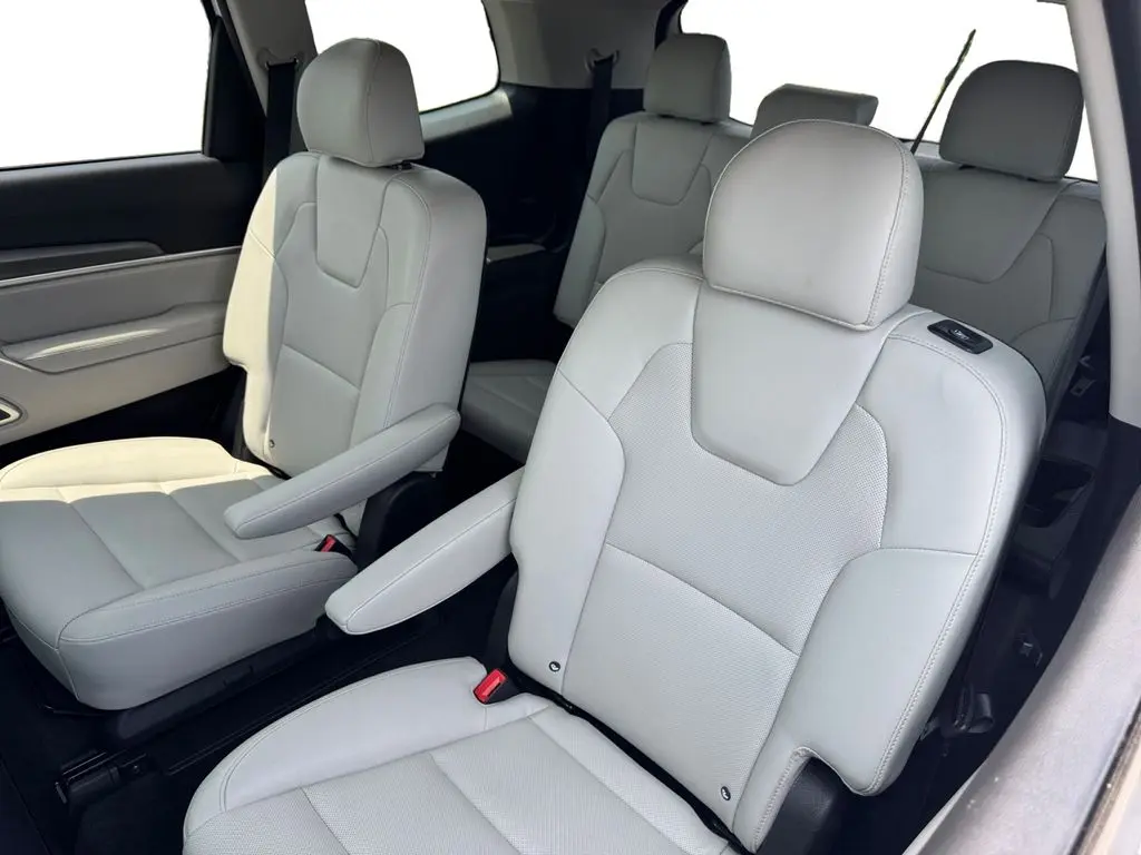 2022 Kia Telluride - $27,999