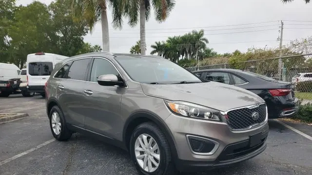 2017 Kia Sorento LX