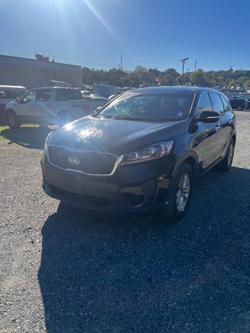 2019 Kia Sorento - $10,900