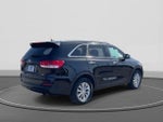 2016 Sorento Thumbnail 4