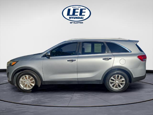 2017 Kia Sorento - $9,788