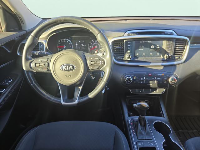 2017 Kia Sorento - $9,788