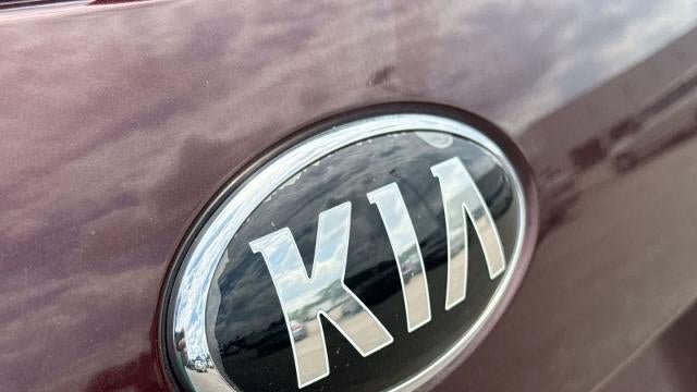 2017 Kia Sorento L