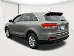 2017 Sorento Thumbnail 6