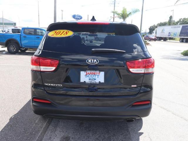 2018 Kia Sorento - $10,949