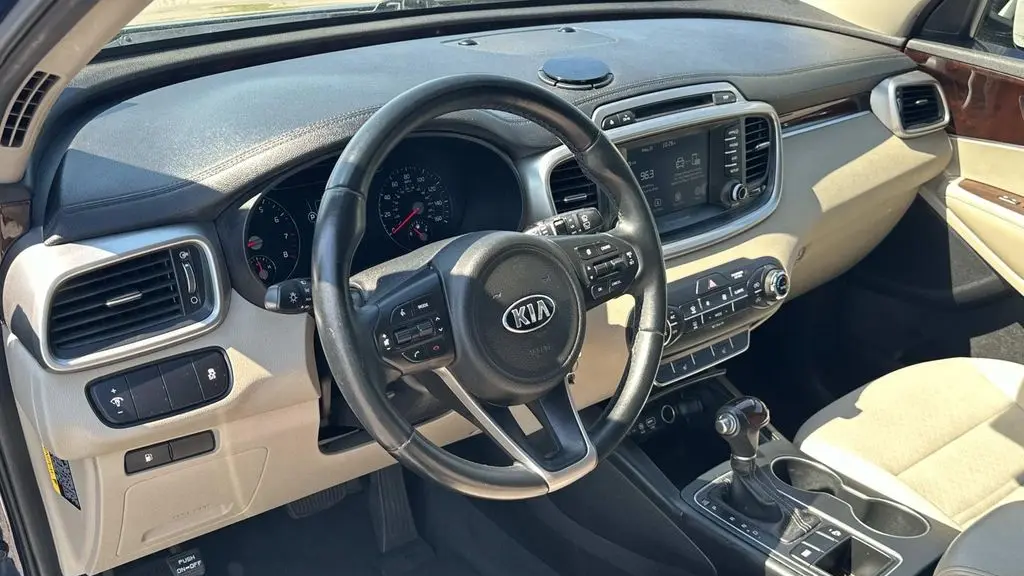 2017 Kia Sorento L