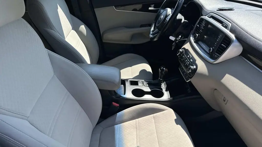 2017 Kia Sorento L