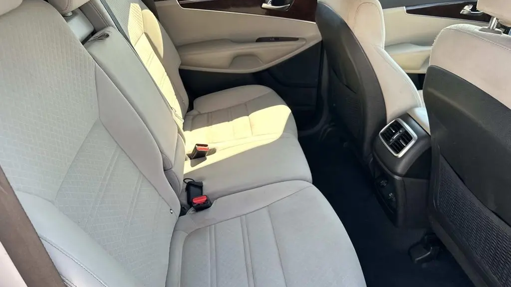 2017 Kia Sorento L