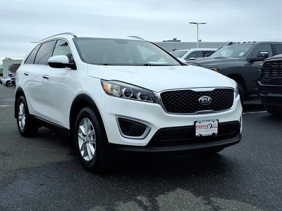 Photo of a 2017 Kia Sorento LX 4DR SUV for sale